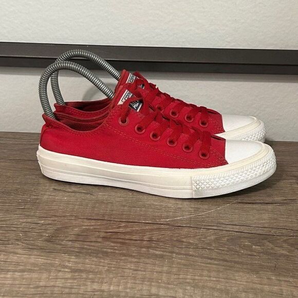 Converse Chuck Taylor 11 Women’s Shoes Size 6.5 Red - Picture 3 of 8